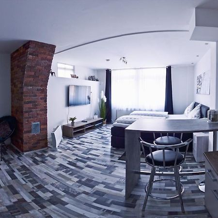 Moderne Wohnung Schwarzwald - In Bester Lage Direkt Am Fluss Бад-Вильдбад Экстерьер фото